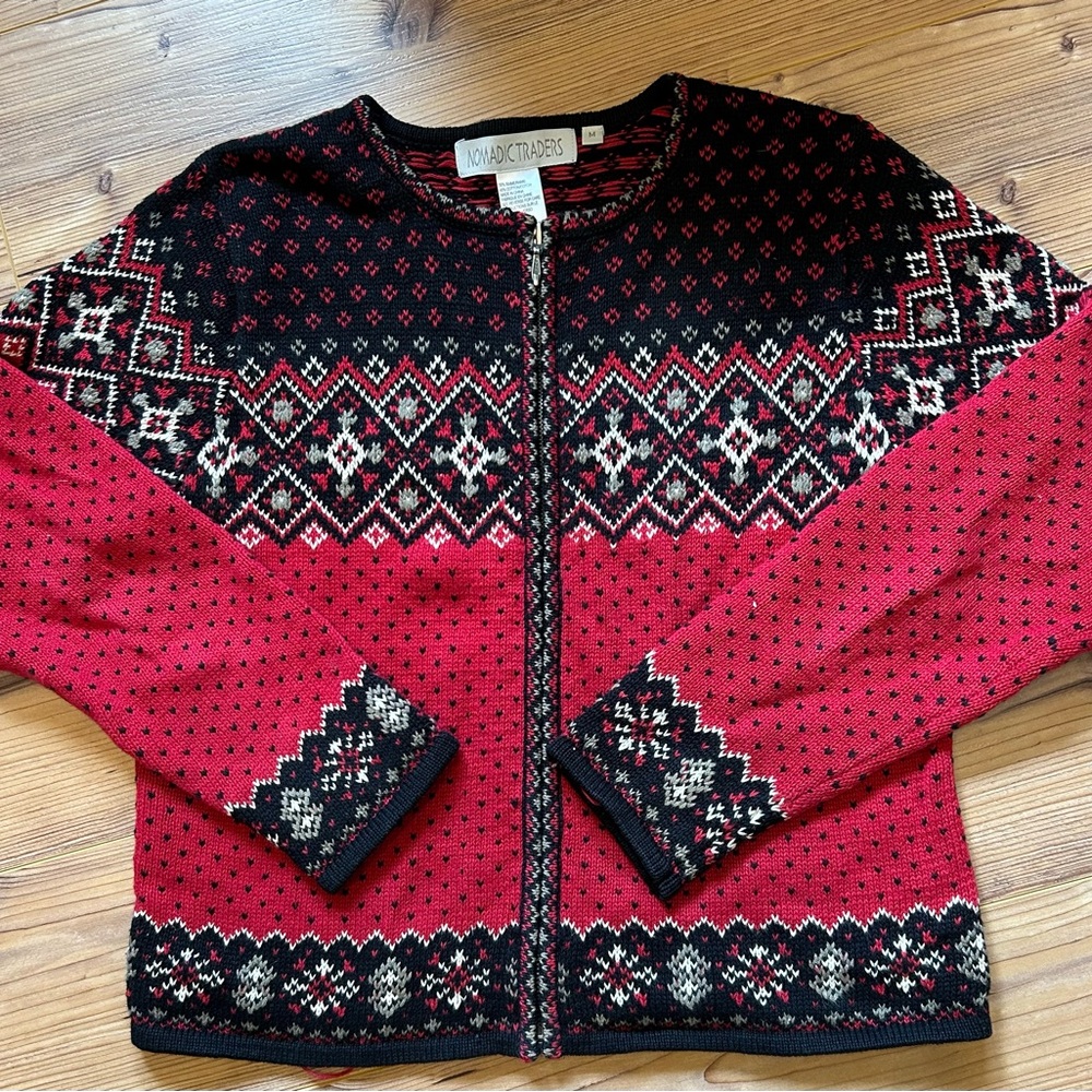 Nomadic Traders Size Medium zippered sweater